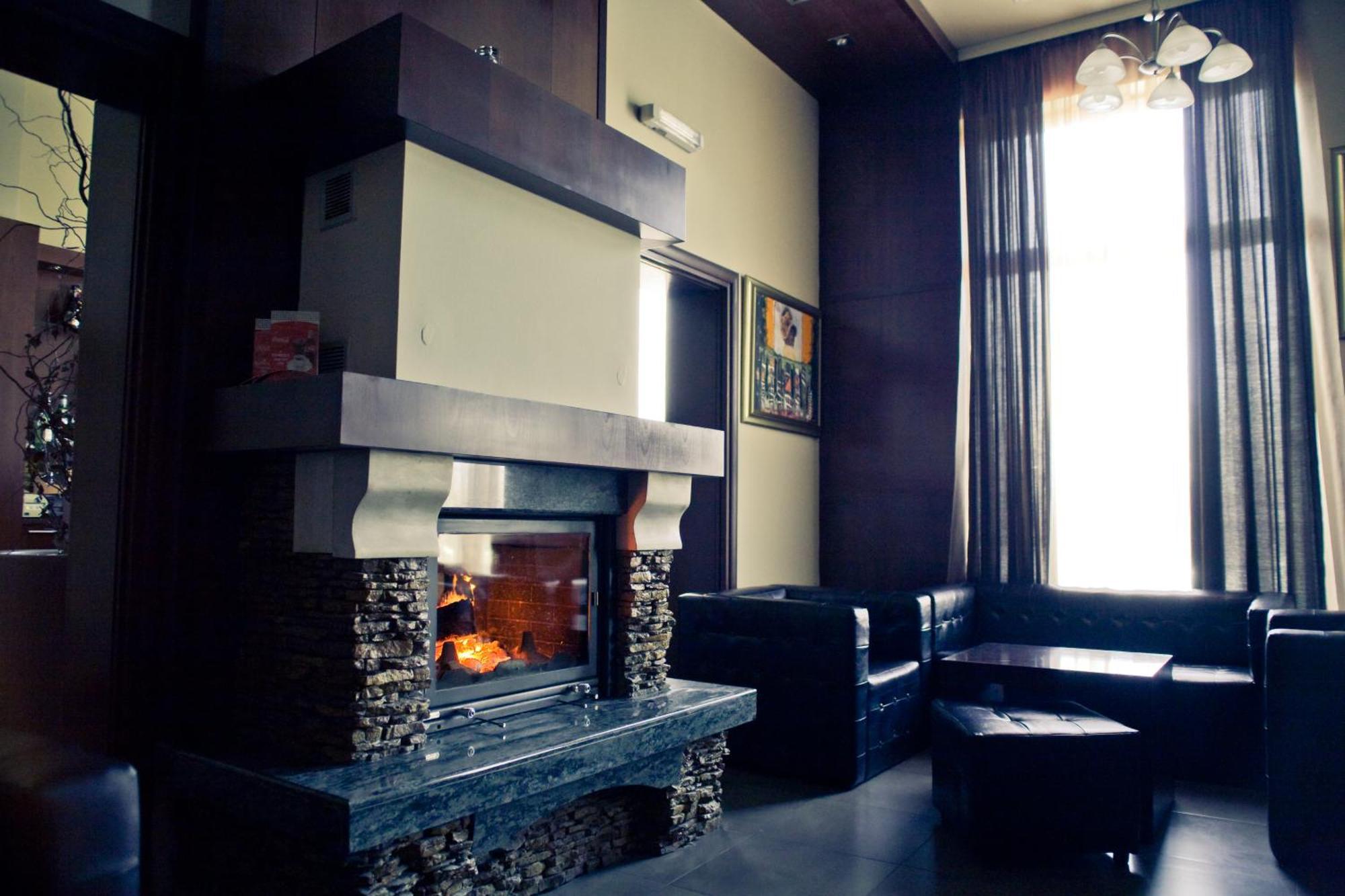 Romantique Veles Hotel エクステリア 写真