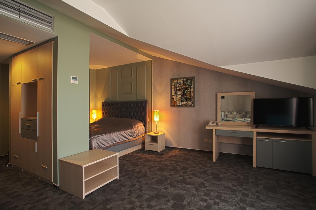 Romantique Veles Hotel エクステリア 写真