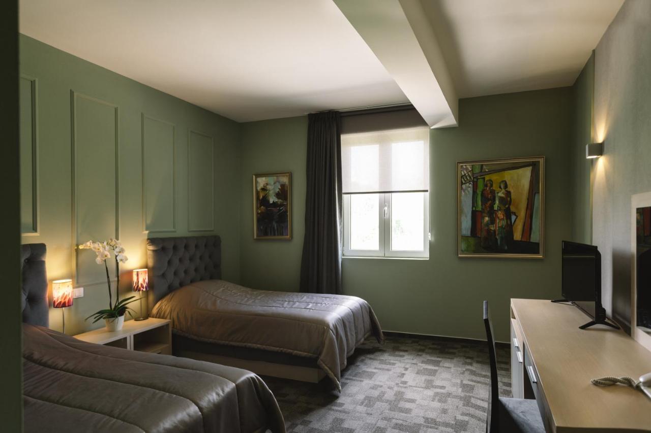 Romantique Veles Hotel エクステリア 写真