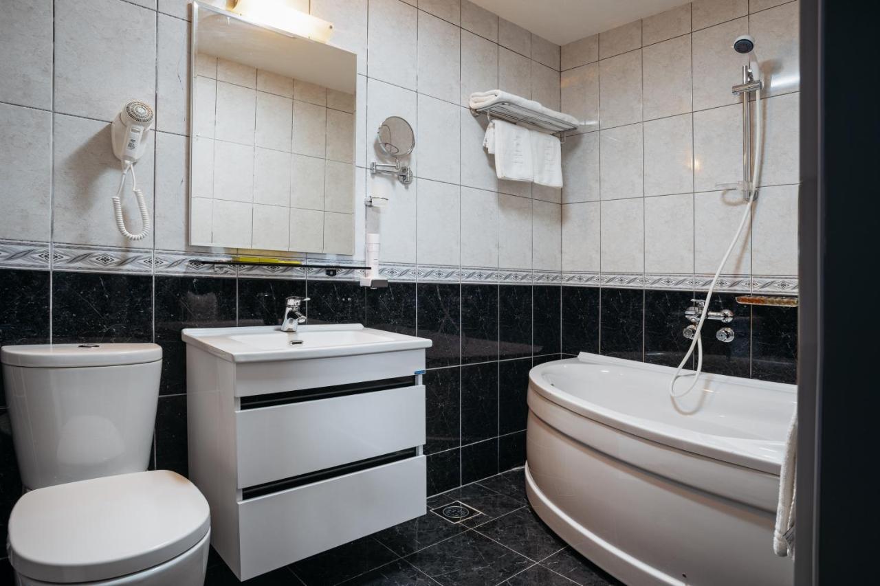 Romantique Veles Hotel エクステリア 写真